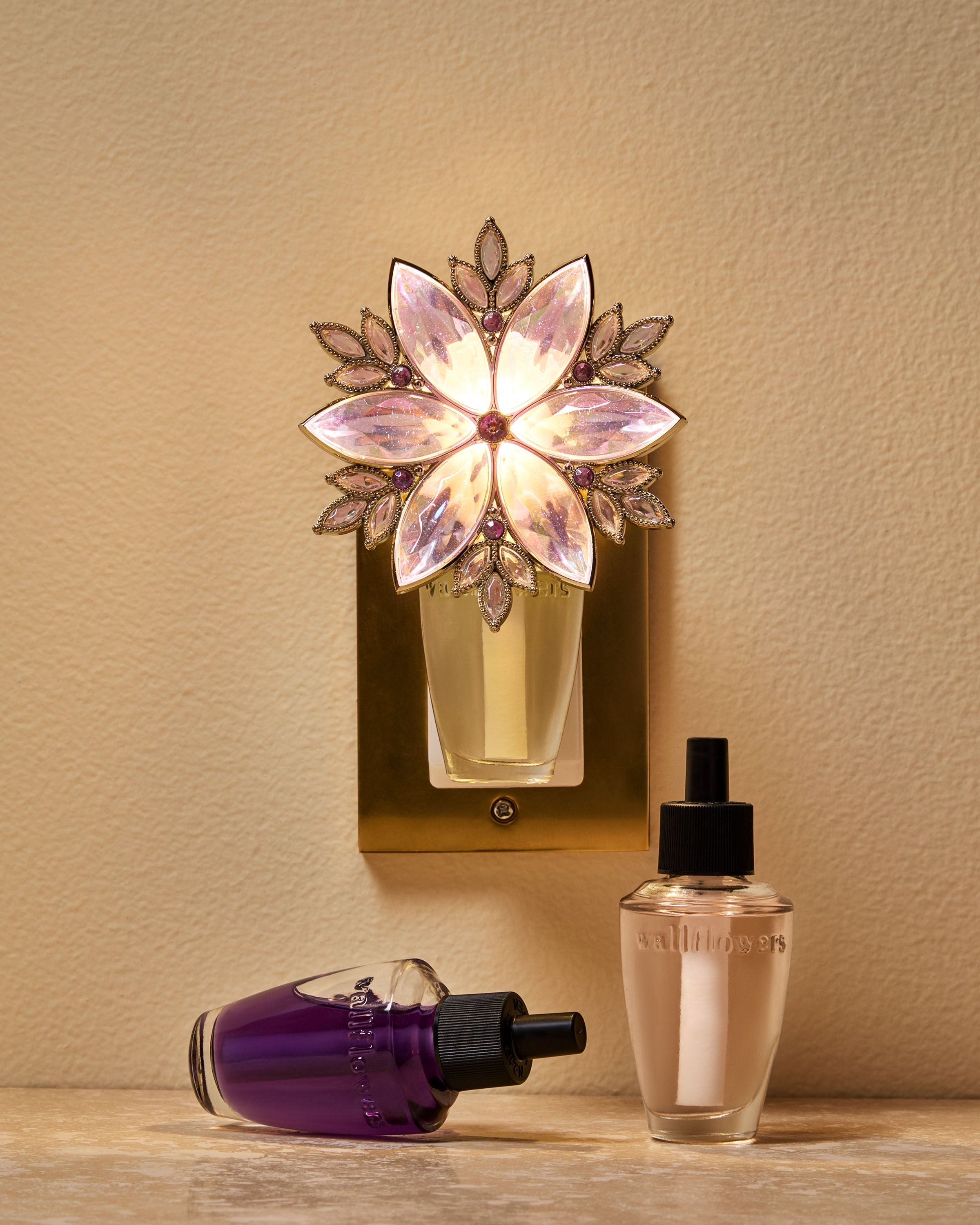 Crystal Burst Scent Control™ Nightlight Wallflowers Fragrance Plug